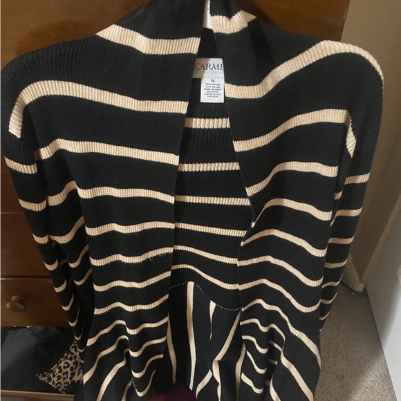 Sweater - Picture 3 of 3